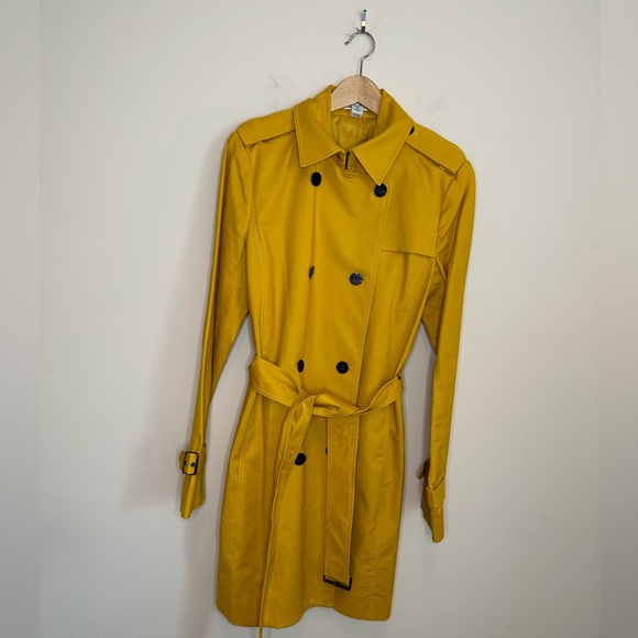 Kenneth Cole Jackets & Blazers - Kenneth Cole Trench Coat Size Medium •EUC